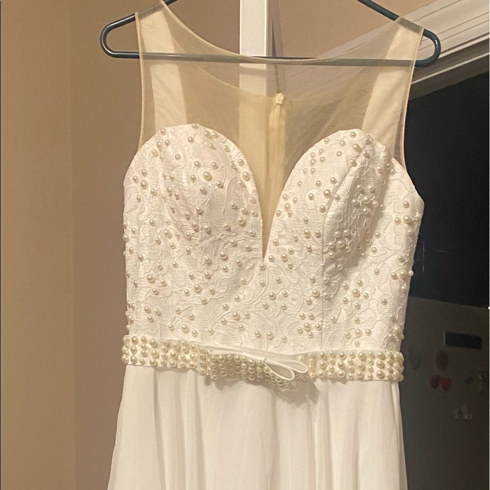 Wedding dress sz 10 $200